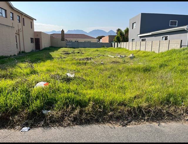 450M² VACANT LAND FOR SALE IN SOUTHFORK